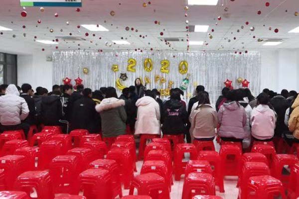 江苏金彩汇五分快三涂装开展庆元旦迎新年活动